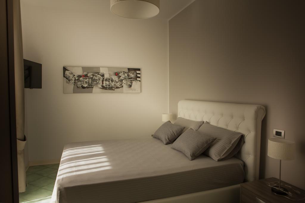 Del Gaudio Guesthouse Torre Melissa Εξωτερικό φωτογραφία