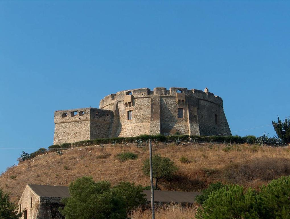 Del Gaudio Guesthouse Torre Melissa Εξωτερικό φωτογραφία